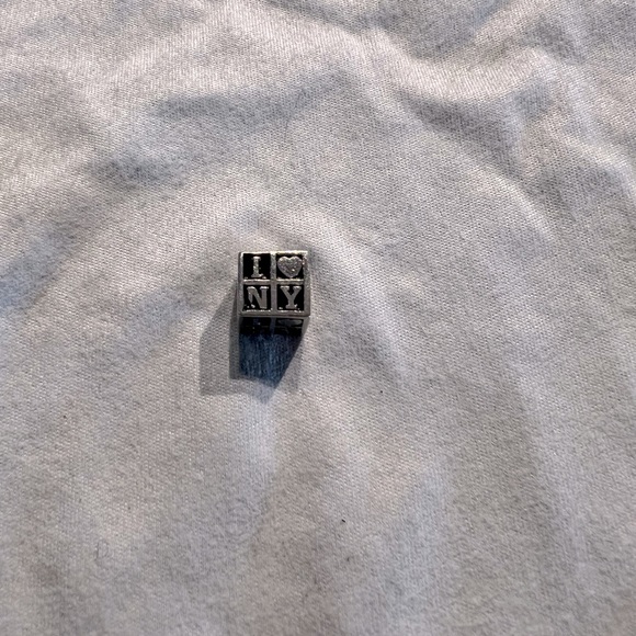 Authentic Macy’s I ❤️ NY square block charm, fits Pandora - Picture 1 of 1